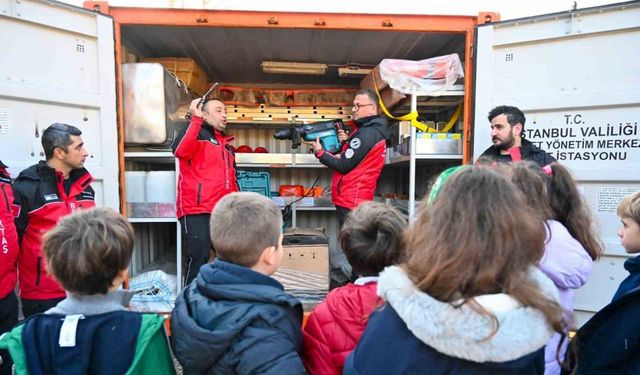 Beşiktaş Belediyesi minik öğrencilere afet bilinci eğitimi verdi