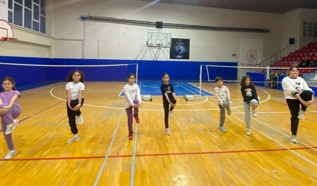Bilecik’te badminton antrenmanları yoğun tempoda devam ediyor