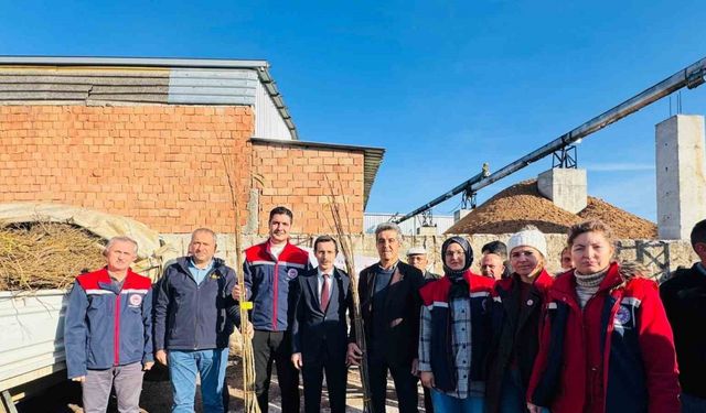 Bozdoğan’da 8 bin 700 adet fidan dağıtıldı