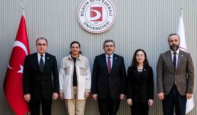 BŞEÜ öğretim üyesine ’Bilim Hizmet’ ödülü