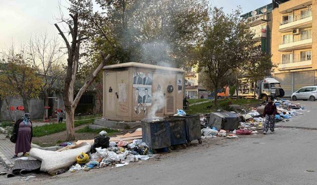 Buca’da park manzaralı çöp dağları