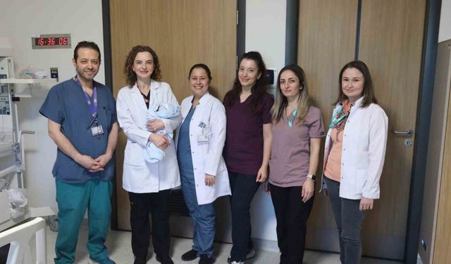Bursa Şehir Hastanesi Tüp Bebek Merkezi’nde ilk bebek dünyaya geldi