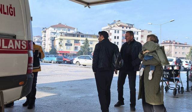 Bursa’da bebeğin akciğerine fıstık kaçtı