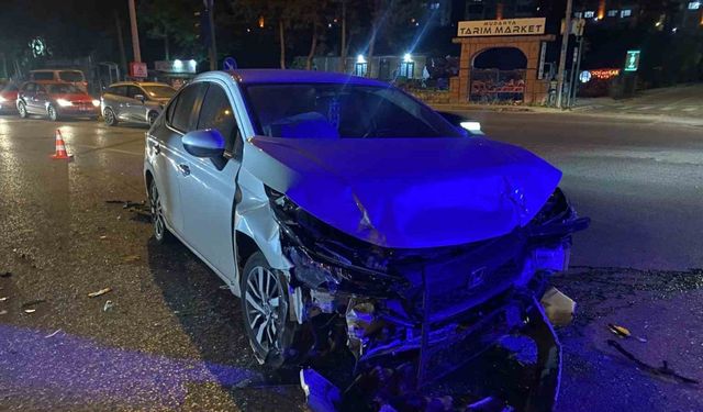 Bursa’da kavşakta feci kaza: 1 ağır yaralı