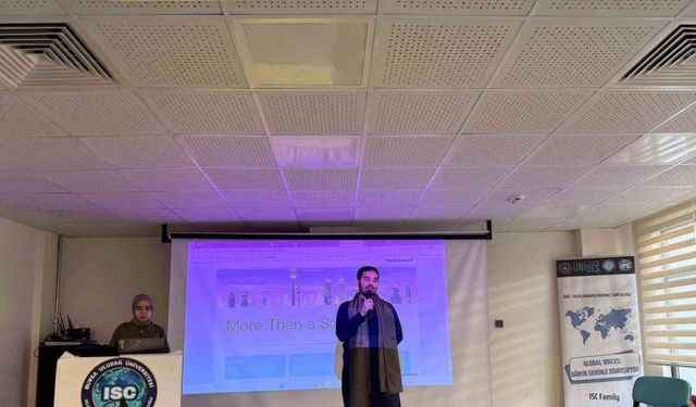 Bursa’da Meslek Lisesinde Dünya Seninle Konuşuyor etkinliği