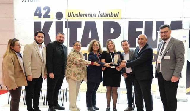 Büyükçekmece Belediyesi, TÜYAP Kitap Fuarı’nda edebiyatseverleri yazarlarla bir araya getirdi