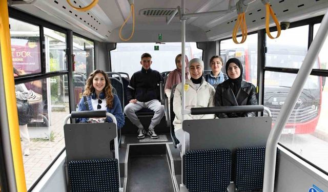 Büyükşehirden öğrencileri sevindiren ulaşım hizmeti