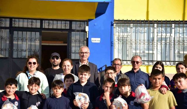 Büyükşehir’den okullara spor ekipmanı desteği