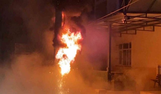 Cemevinde korku dolu anlar: Elektrik panosu patladı