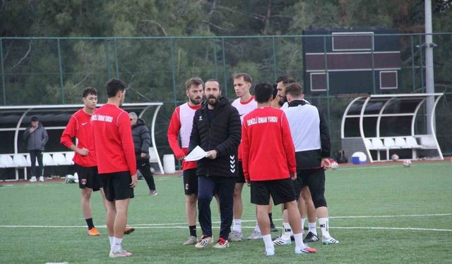 Denizli İdmanyurdu ilk yarının son maçına hazır