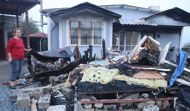 Deprem sonrası inşa ettikleri evlerinde alevler içinde kalan aile korku dolu anlar yaşadı