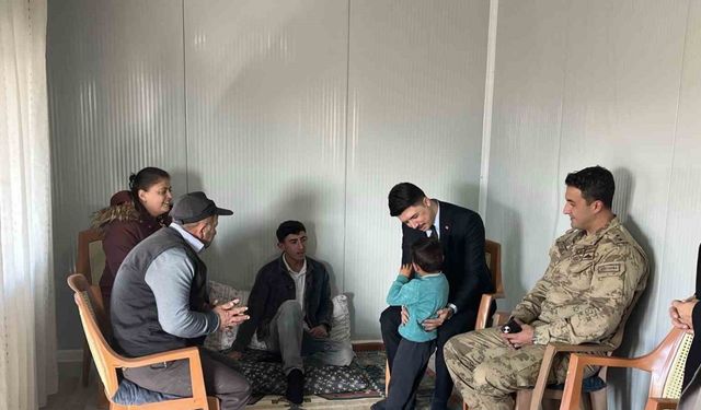 Digor Kaymakamı Kahraman köylerde vatandaşlarla buluşuyor