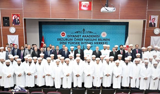 Diyanet Akademisi’nde mezuniyet heyecanı