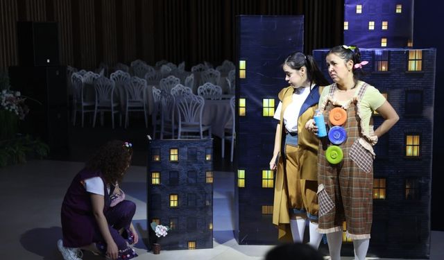 Dünyadaki Son Çiçek oyunu, miniklerden büyük beğeni topladı