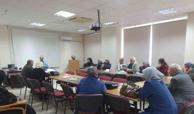 Edremit Devlet Hastanesi’nde diyabet eğitimi programı tamamlandı