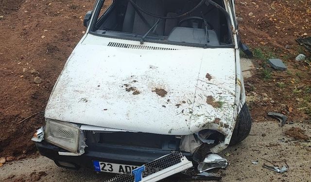 Elazığ’da takla atan otomobilin sürücüsü yaralandı