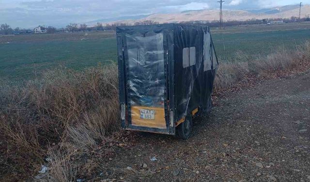 Elektrikli motosiklet devrildi: 2 yaralı