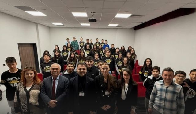 Emirdağ Mithatpaşa Ortaokulunda ‘Bilim Odaklı Buluşma’ projesi