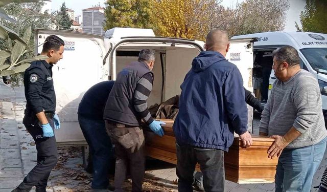 Engelli şahıs boğazı kesilmiş halde evinde ölü bulundu