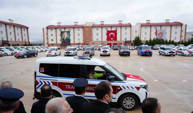 Erzincan’da emniyet ve jandarmaya 122 yeni hizmet aracı teslim edildi