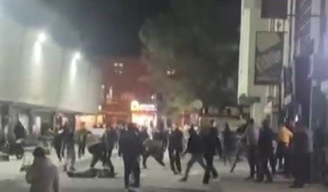 Erzincan’da meydan muharebesini aratmayan kavga: Tabureler havada uçuştu