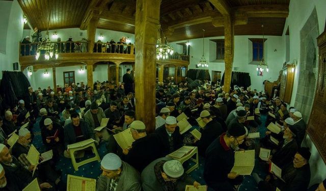 Erzurum’da asırlık gelenek 1001 Hatim başlıyor