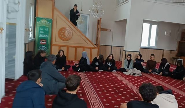 Eskişehir’de ÇEDES projesi kapsamında öğrenciler manevi değerlerle buluştu