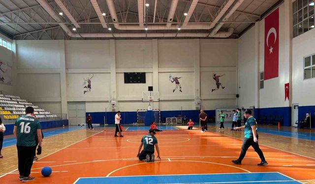 Gözler kapalı 12 dakikalık maçın kazananı empati oldu