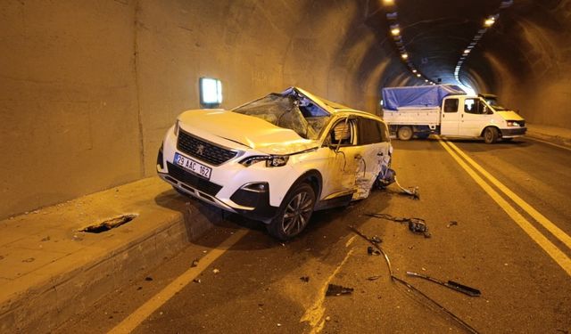 Gümüşhane’de yarım saat arayla meydana gelen iki kazada 1 kişi öldü, 3 kişi yaralandı