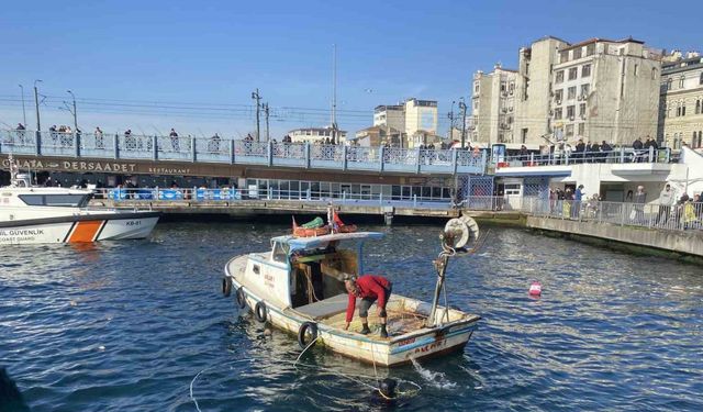 Haliç’ten 33 kilogram olta kurşunu çıkarıldı