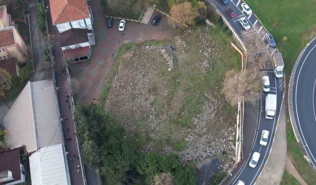 Hasar aldı denilerek İBB’nin yıktığı Avcılar E-5 yanındaki cami 6 yıldır yapılmadı