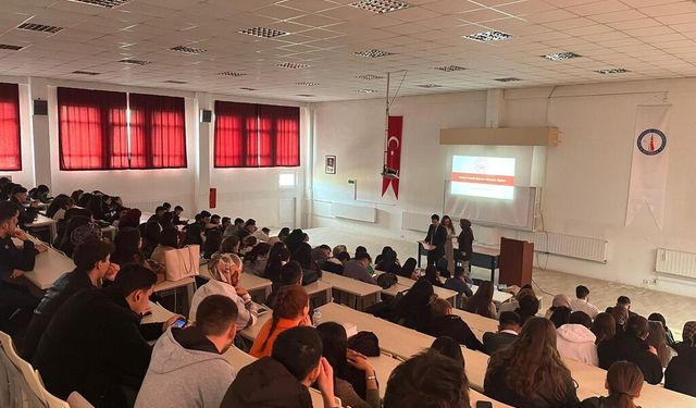 Hisarcık MYO’da "Kadına Yönelik Şiddetle Mücadele" konulu eğitim