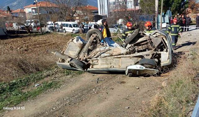 İki aracın çarpıştığı kazada yaşlı sürücü hayatını kaybetti