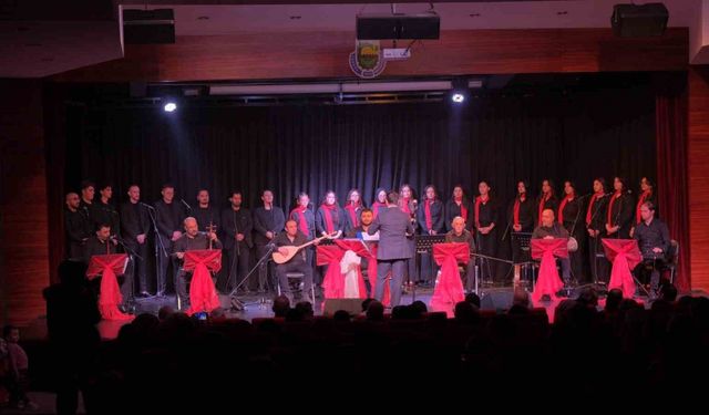 İnegöl Belediyesi THM Gençlik Korosu’ndan kulakların pasını silen konser