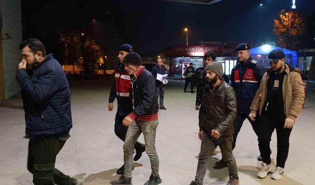 İnegöl’de 8 kaçak göçmen yakalandı