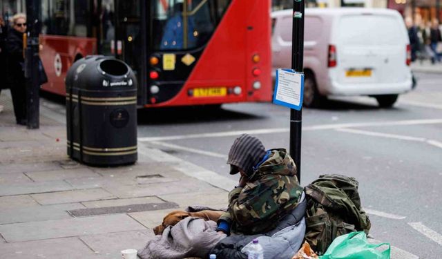 İngiltere’de 380 binden fazla kişi evsiz