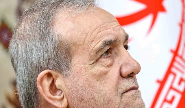 İran Cumhurbaşkanı Pezeşkiyan: 'ABD, Avrupa ve İsrail ile topyekün bir savaş halindeyiz'