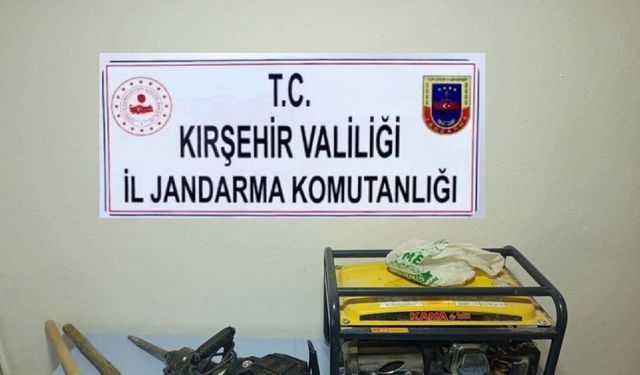İzinsiz kaçak kazı yapan 3 şüpheli yakalandı