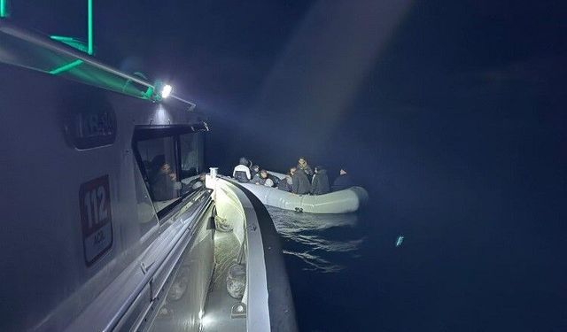 İzmir’de açıklarında göçmen hareketliliği