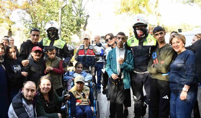 Jandarmadan özel ihtiyaçlı çocuklara anlamlı ziyaret