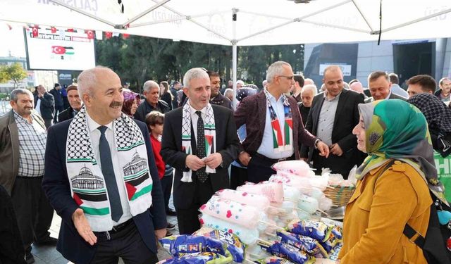 Kadınların el emeği ürünleri Filistinliler için satışa sunuldu