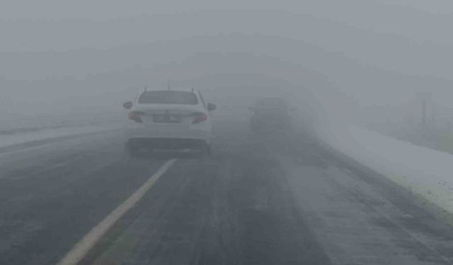 Kars’ta yoğun sis: Uçak seferleri iptal edildi