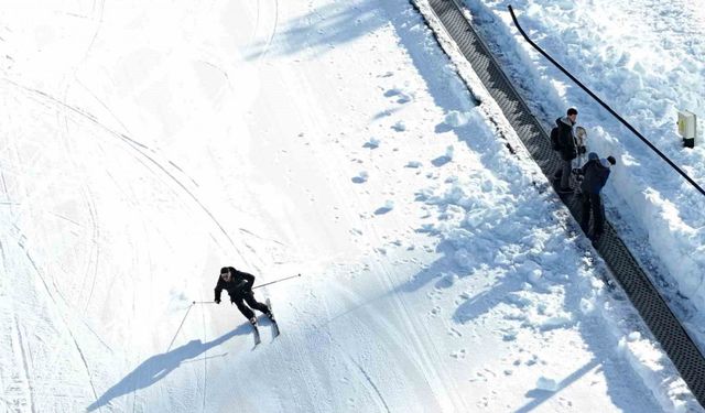 Kartalkaya’da kayak sezonu açıldı