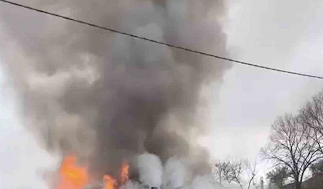 Kastamonu’da 2 katlı ev alev alev yandı