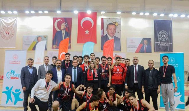 Kayseri Okul Sporları Genç A Erkekler Basketbol İl Birinciliği sona erdi
