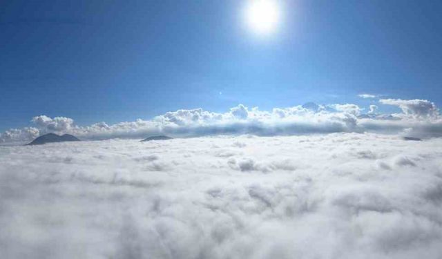 Kayseri’de sis bulutlarının üzerinden görüntüler hayran bıraktı