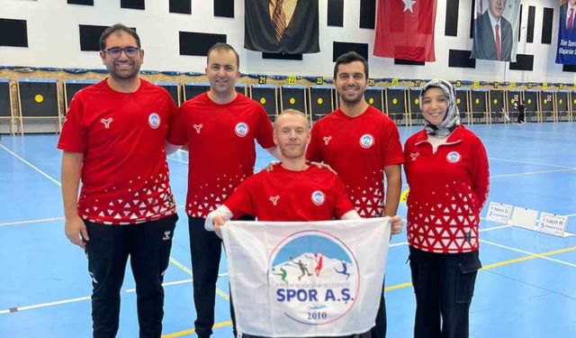 Kayseri’den Paralimpik Okçuluk Milli Takımı’na iki sporcu