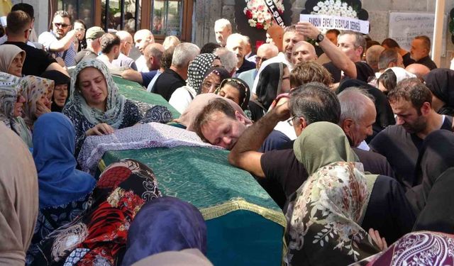 Kaza süsü vererek eşini ve çocuğunu öldüren doktor, cezaevinde intihar etti