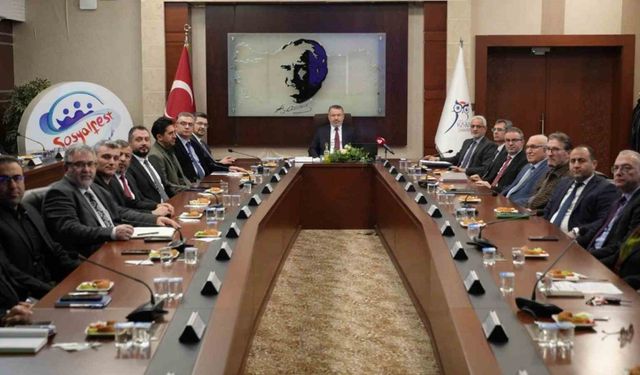 KBÜ’de senato toplantısında üniversitenin yükselen markaları gündeme geldi