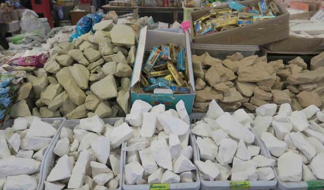 Kırgızistan’da vitamin ve mineral kaynağı olarak tüketilen toprak: Gulboto